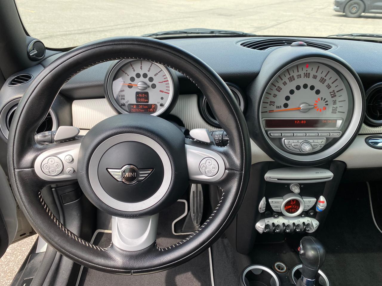 2010 MINI Cooper S CAMDEN EDITION - Photo #11