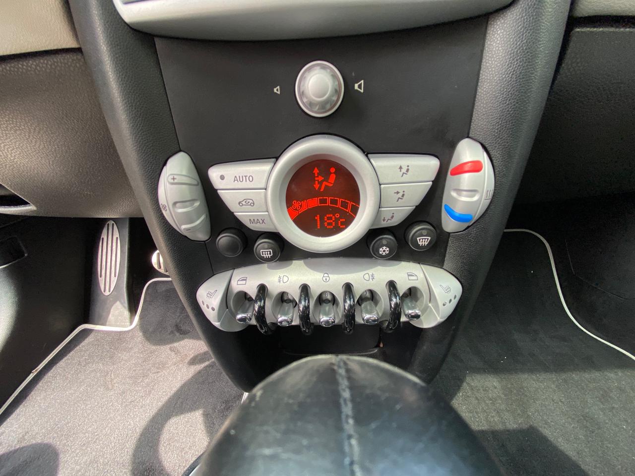 2010 MINI Cooper S CAMDEN EDITION - Photo #16