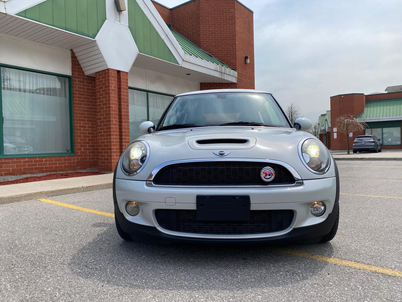 2010 MINI Cooper S CAMDEN EDITION - Photo #2