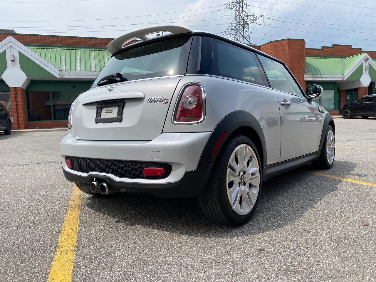 2010 MINI Cooper S CAMDEN EDITION - Photo #5