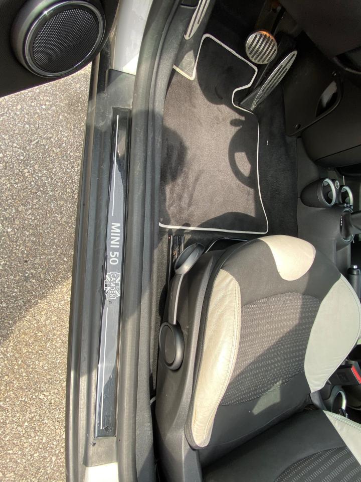 2010 MINI Cooper S CAMDEN EDITION - Photo #21