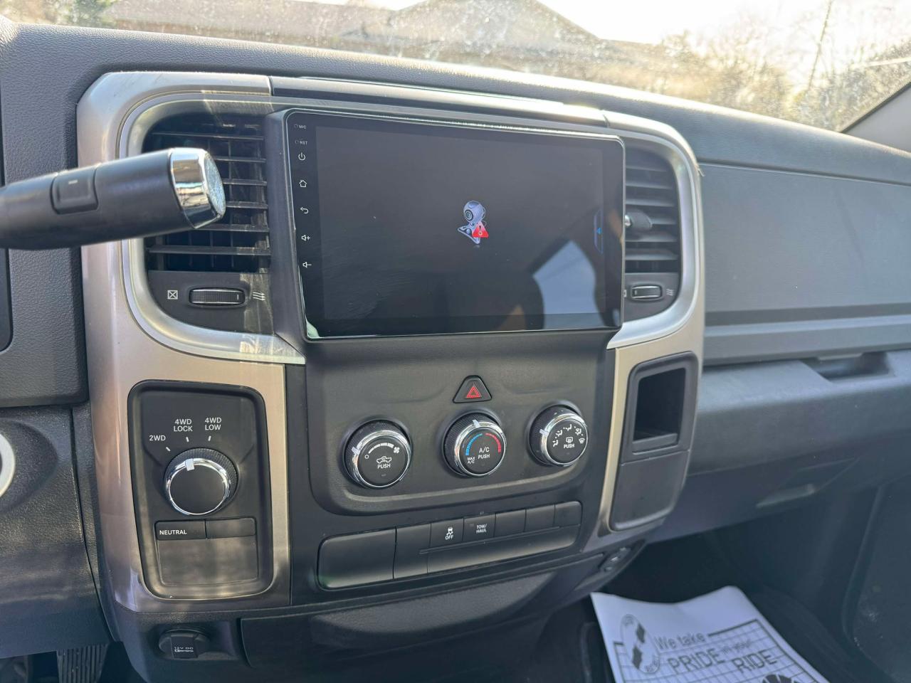 2013 RAM 1500 4WD Quad Cab 140.5" SLT - Photo #20