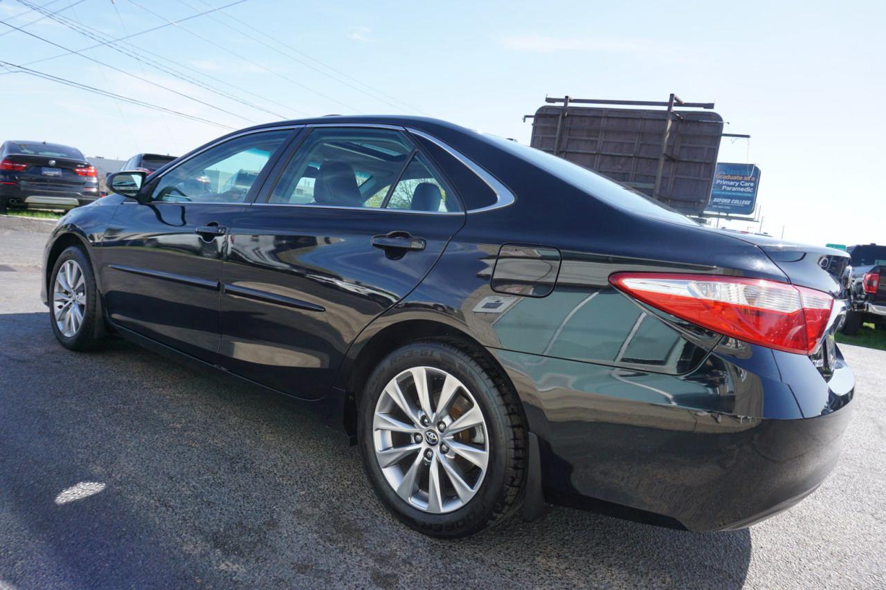 2015 Toyota Camry XLE CERTIFIED *1 OWNER* CAMERA NAV BLUETOOTH LEATHER HEATED SEATS SUNROOF CRUISE ALLOYS - Photo #4