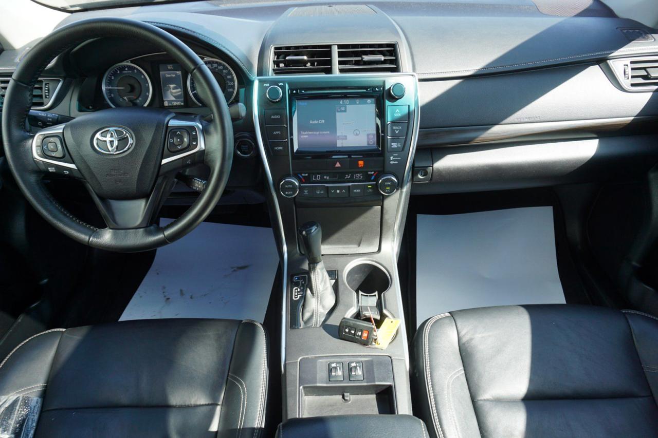 2015 Toyota Camry XLE CERTIFIED *1 OWNER* CAMERA NAV BLUETOOTH LEATHER HEATED SEATS SUNROOF CRUISE ALLOYS - Photo #11
