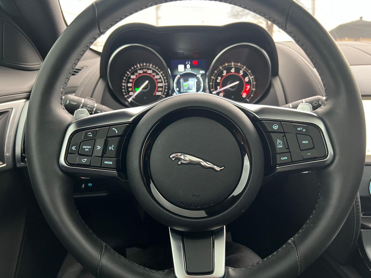 2020 Jaguar F-Type R-Dynamic - Photo #15