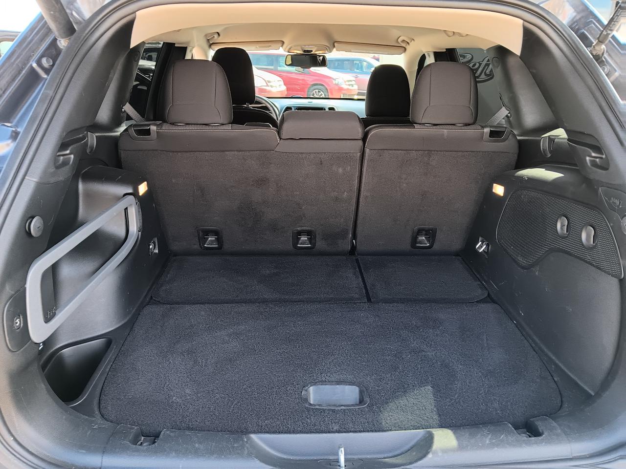 2017 Jeep Cherokee North 4X4, Remote, Nav, Htd Seats, BU Cam, Pwr Lif - Photo #7