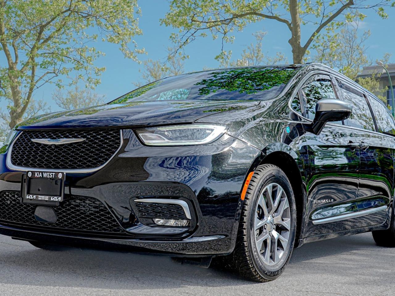 Used 2021 Chrysler Pacifica Hybrid for sale in Coquitlam, BC