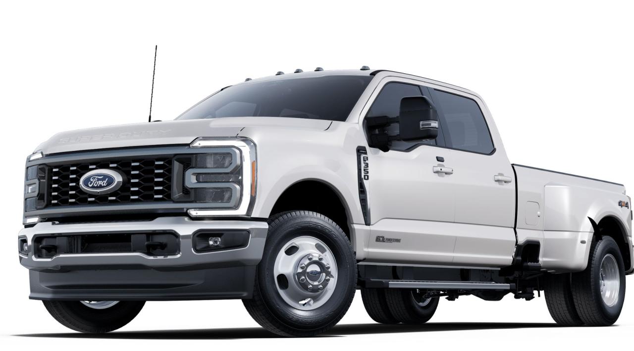 2025 Ford F-350 Super Duty DRW LARIAT Photo0