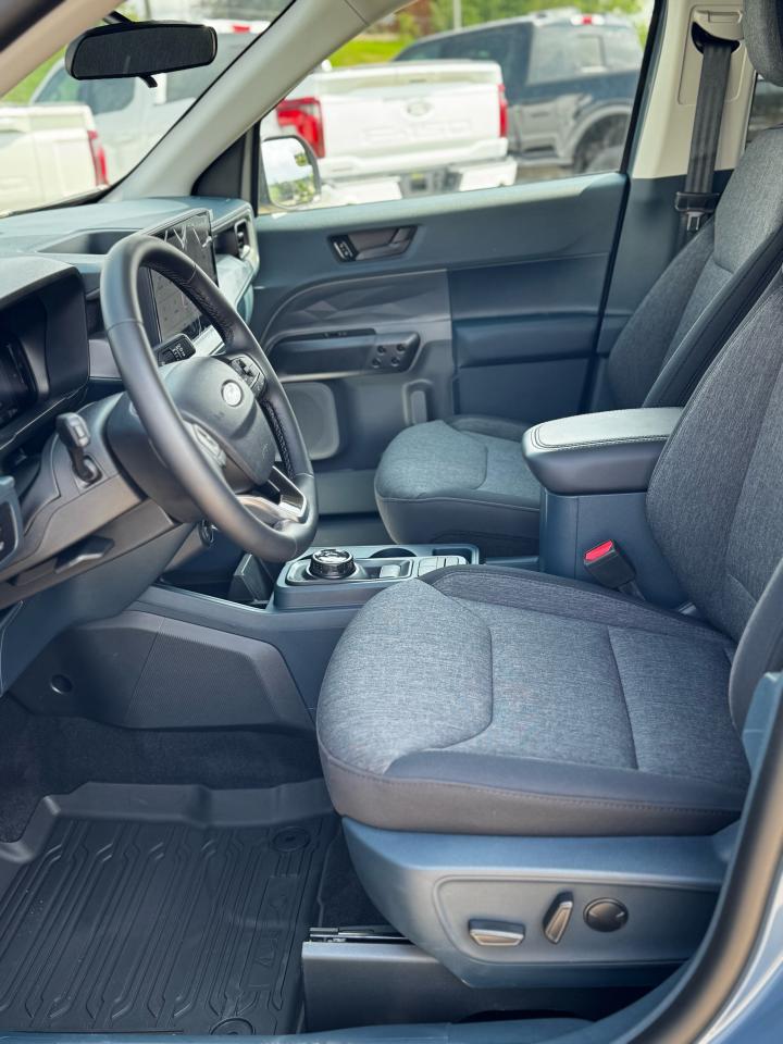 2025 Ford Maverick XLT Photo4