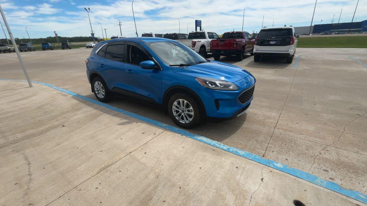2020 Ford Escape SE AWD Photo1