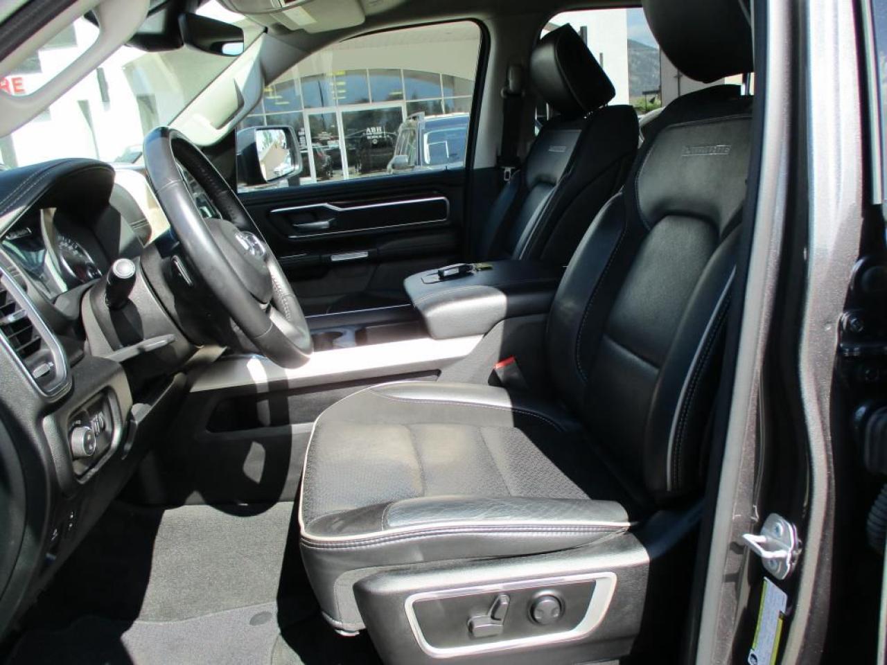 2022 RAM 1500 LARAMIE CREW CAB 4X4 Photo11