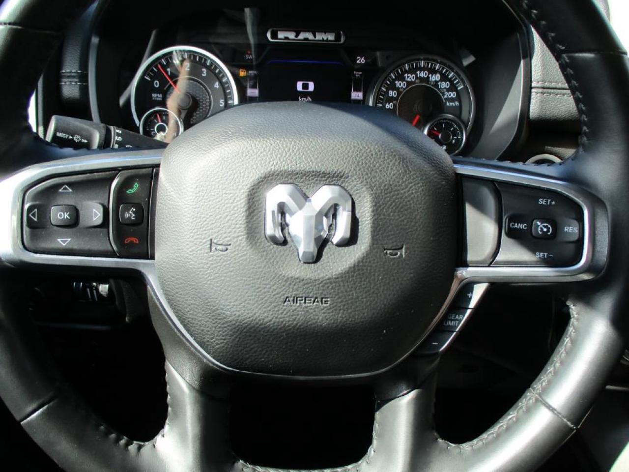 2022 RAM 1500 LARAMIE CREW CAB 4X4 Photo15