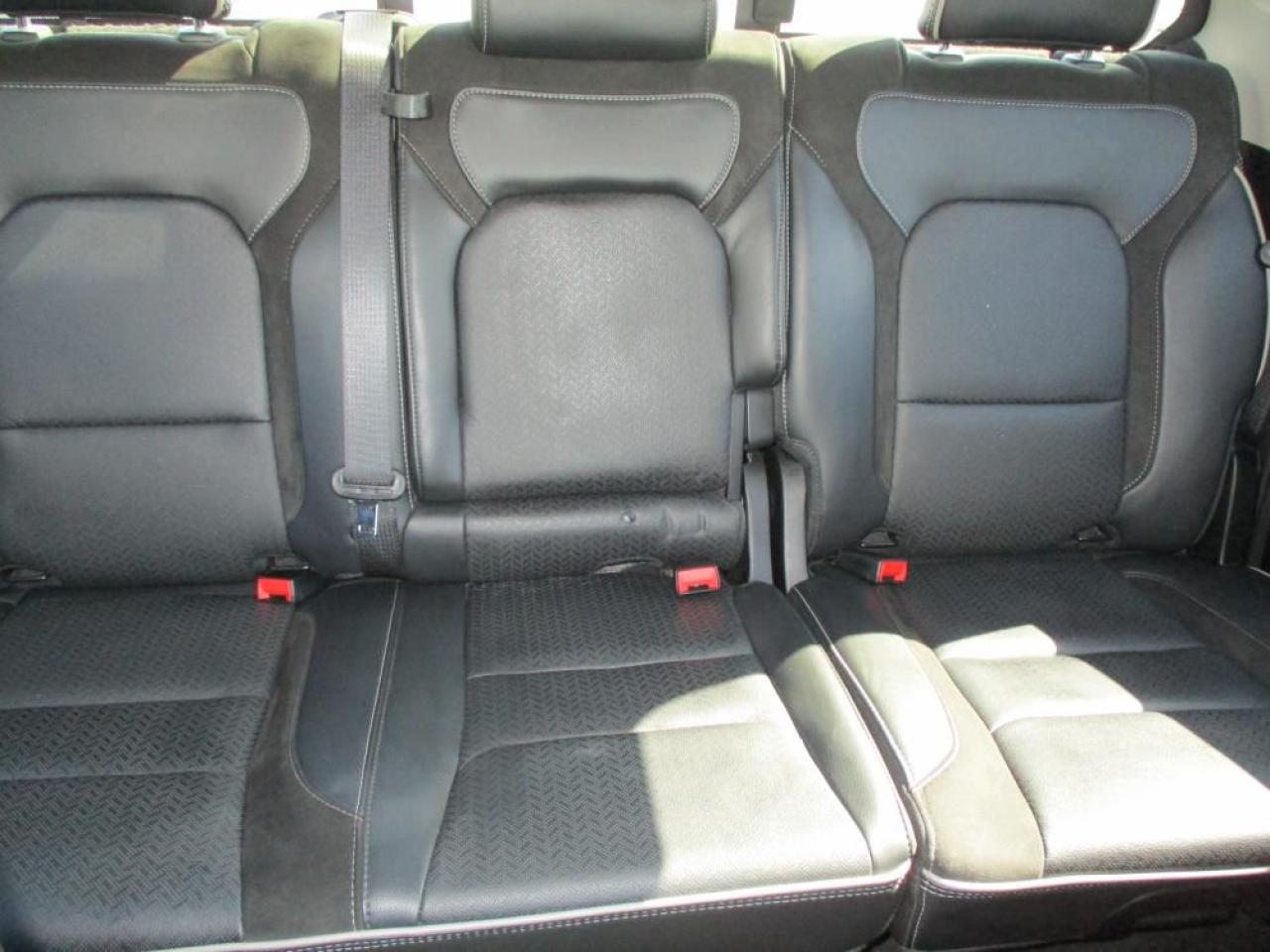 2022 RAM 1500 LARAMIE CREW CAB 4X4 Photo14