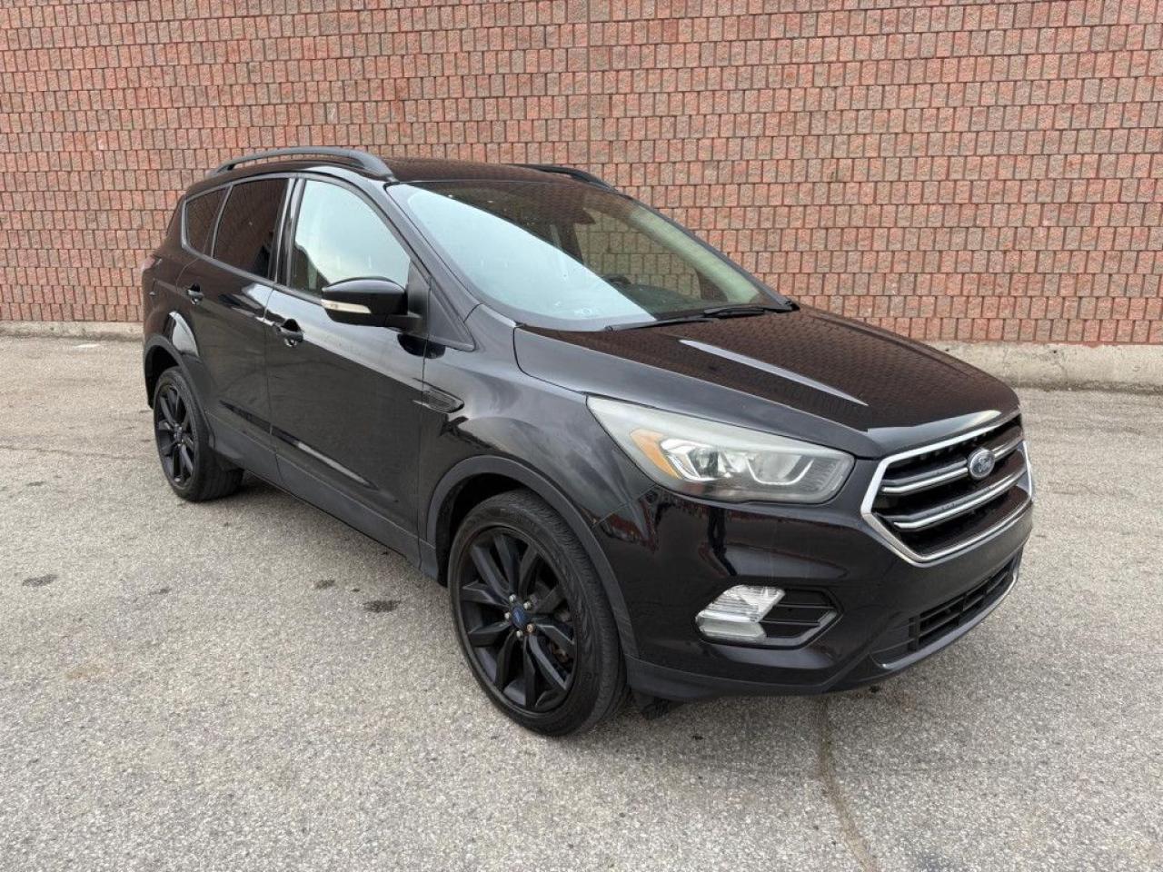 2017 Ford Escape TITANIUM | 4WD | CLEAN CARFAX | TWO-TONE SEATS | NAVI | PANO ROOF | BLUETOOTH | BACK-UP CAM | - Photo #9