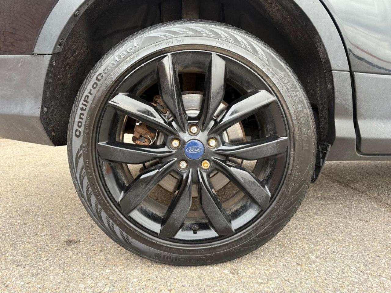 2017 Ford Escape TITANIUM | 4WD | CLEAN CARFAX | TWO-TONE SEATS | NAVI | PANO ROOF | BLUETOOTH | BACK-UP CAM | - Photo #11