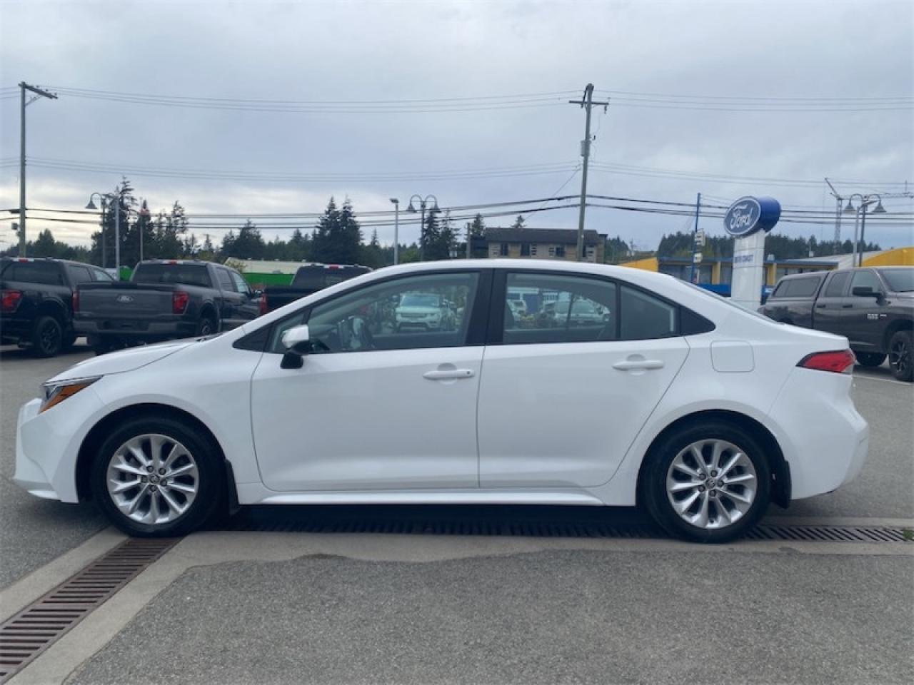 2021 Toyota Corolla LE CVT  - Upgrade Package Photo1