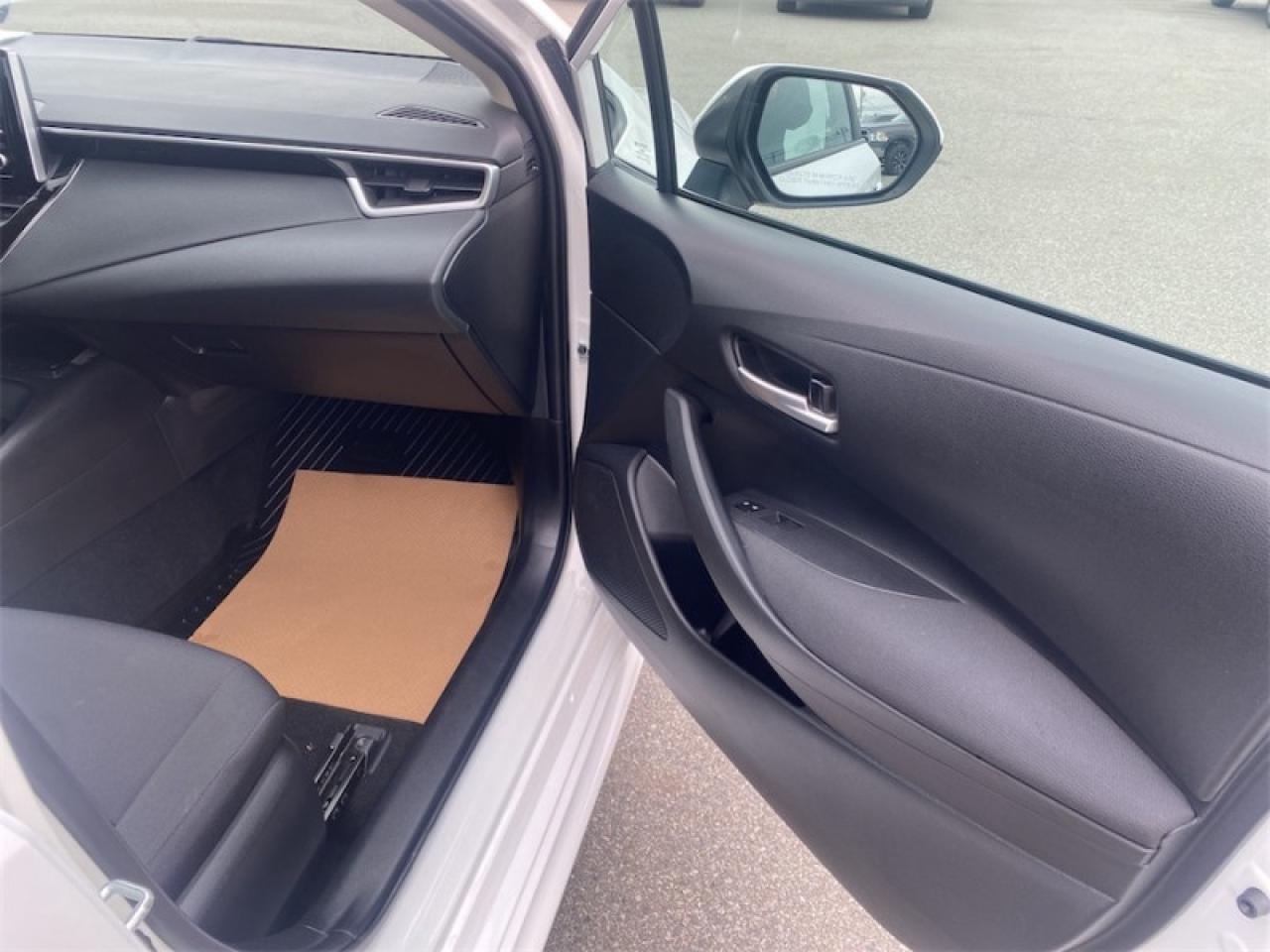 2021 Toyota Corolla LE CVT  - Upgrade Package Photo5