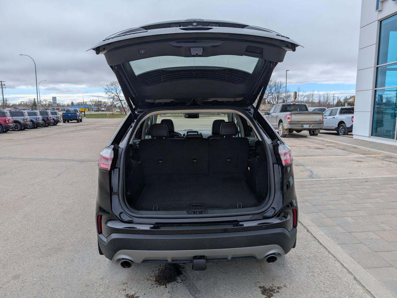 2024 Ford Edge Titanium Photo5