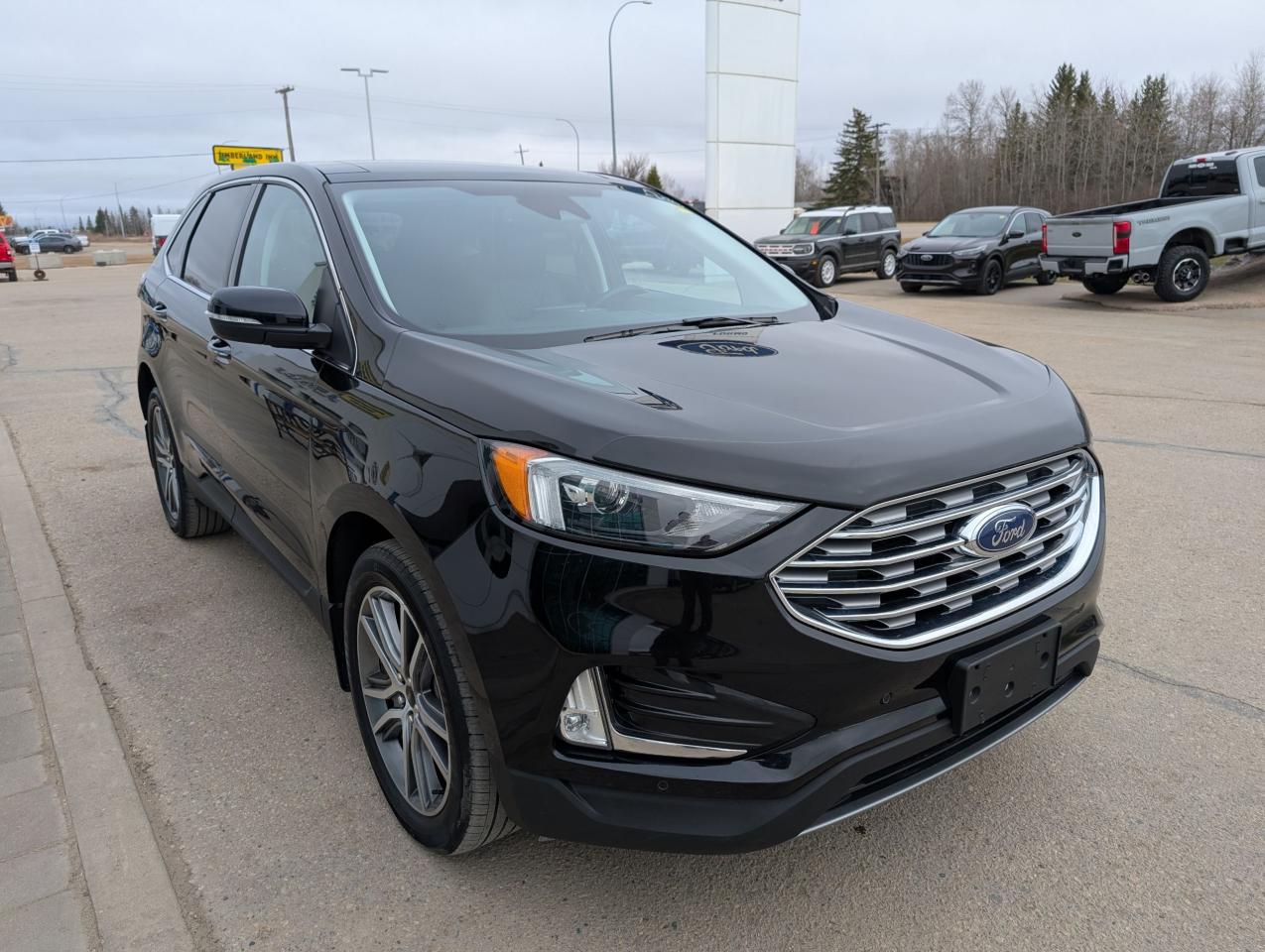 2024 Ford Edge Titanium Photo