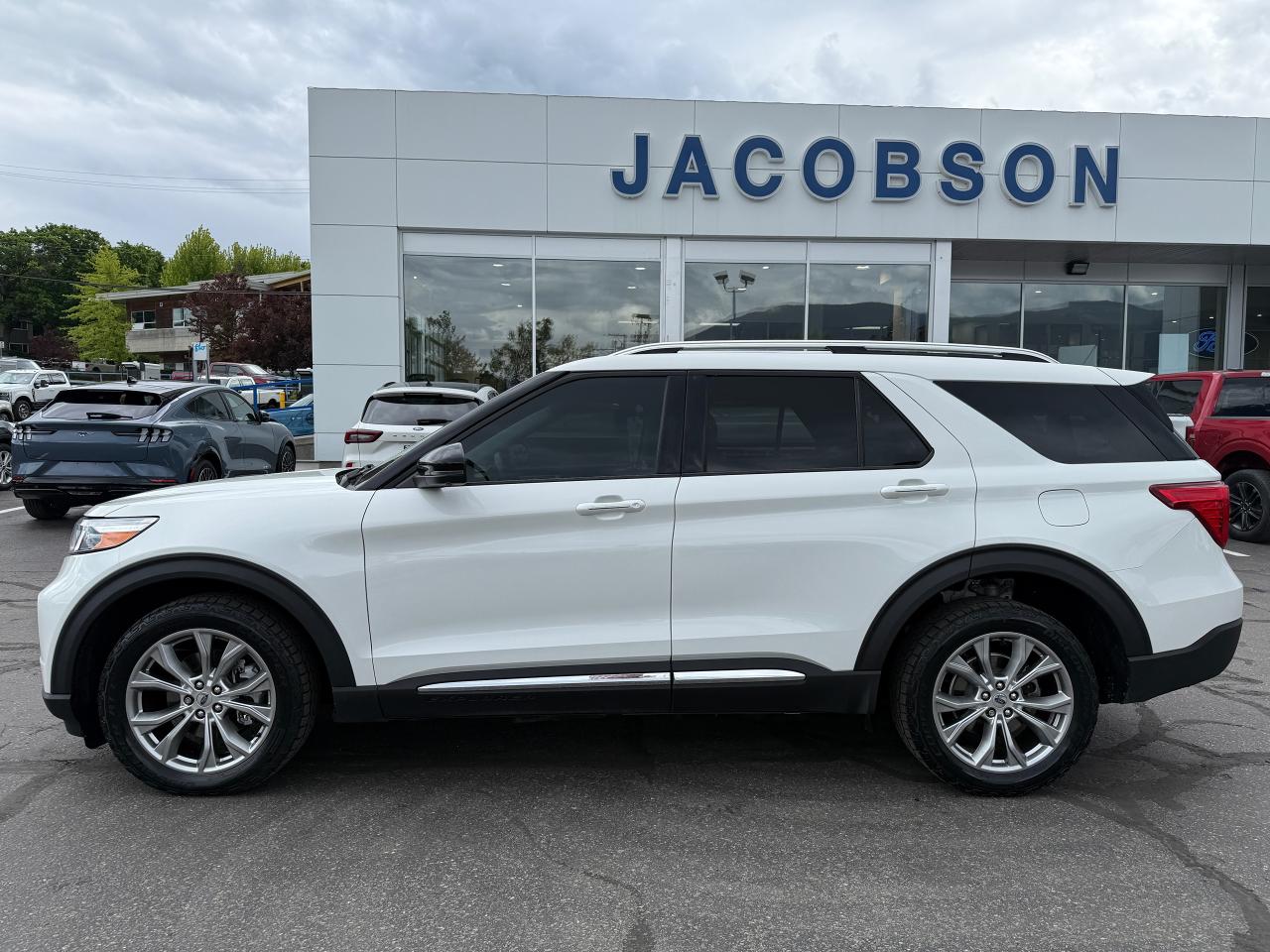2020 Ford Explorer LIMITED Photo1