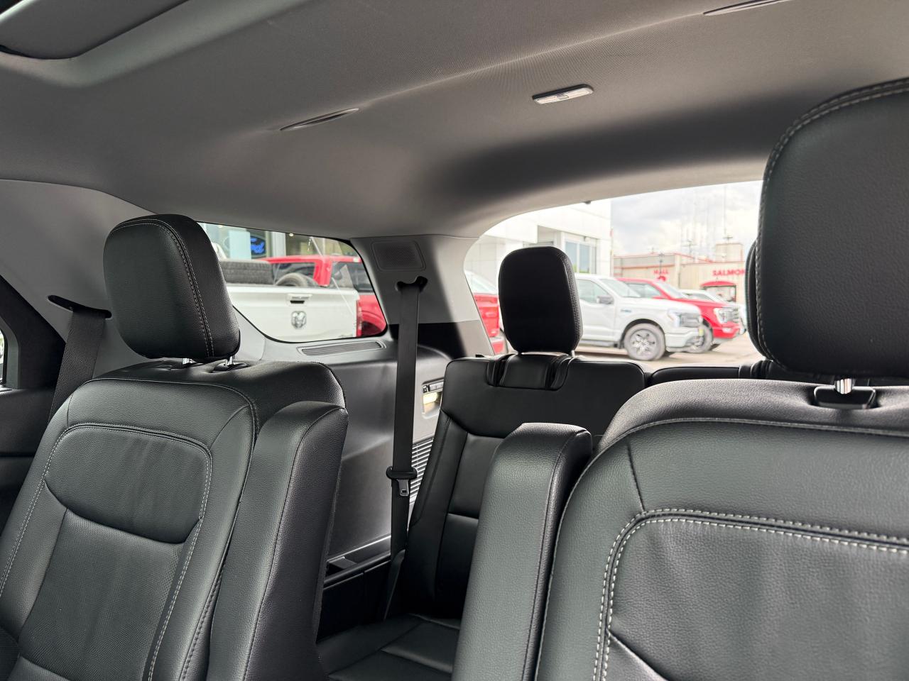 2020 Ford Explorer LIMITED Photo5