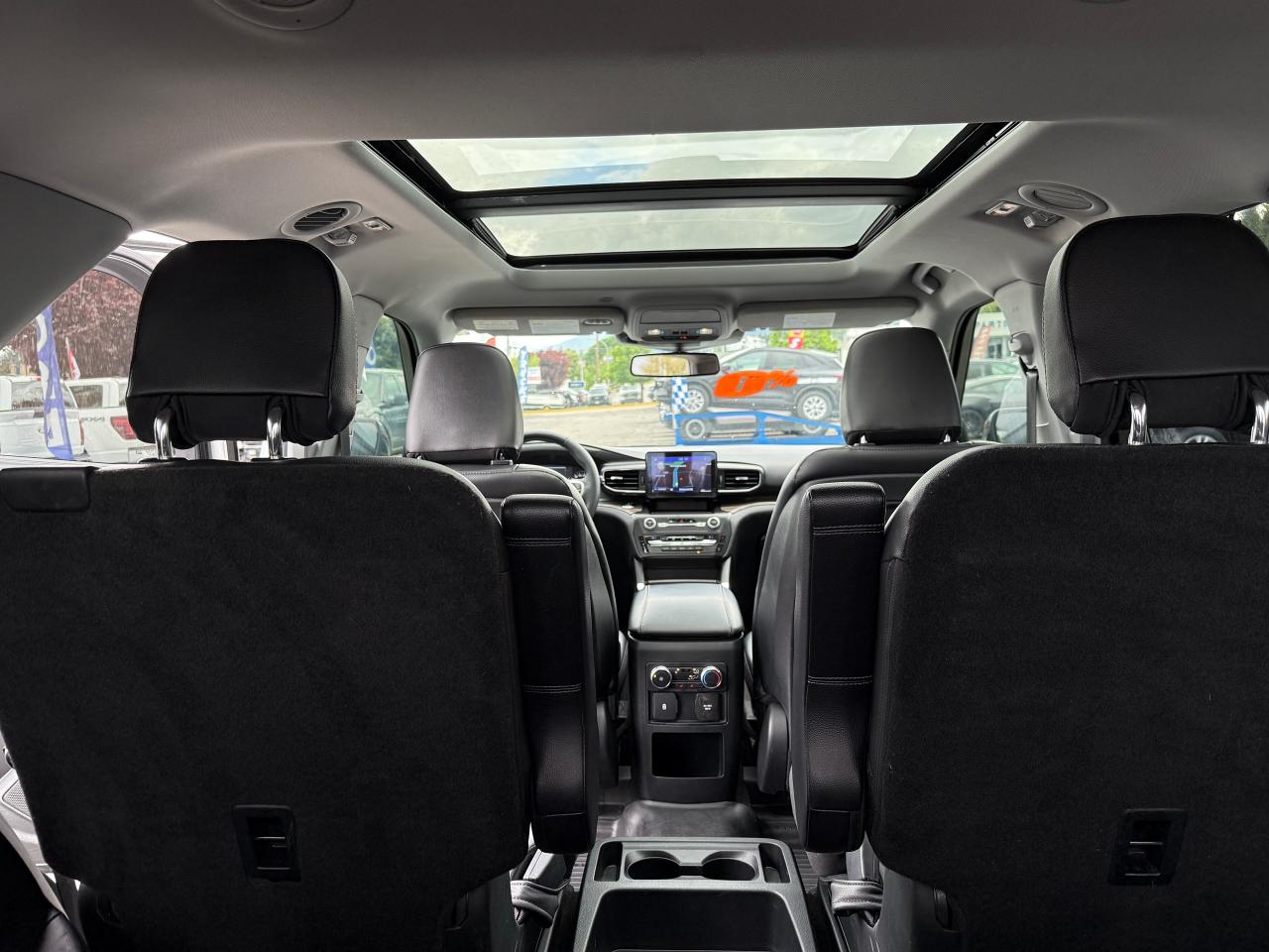 2020 Ford Explorer LIMITED Photo5