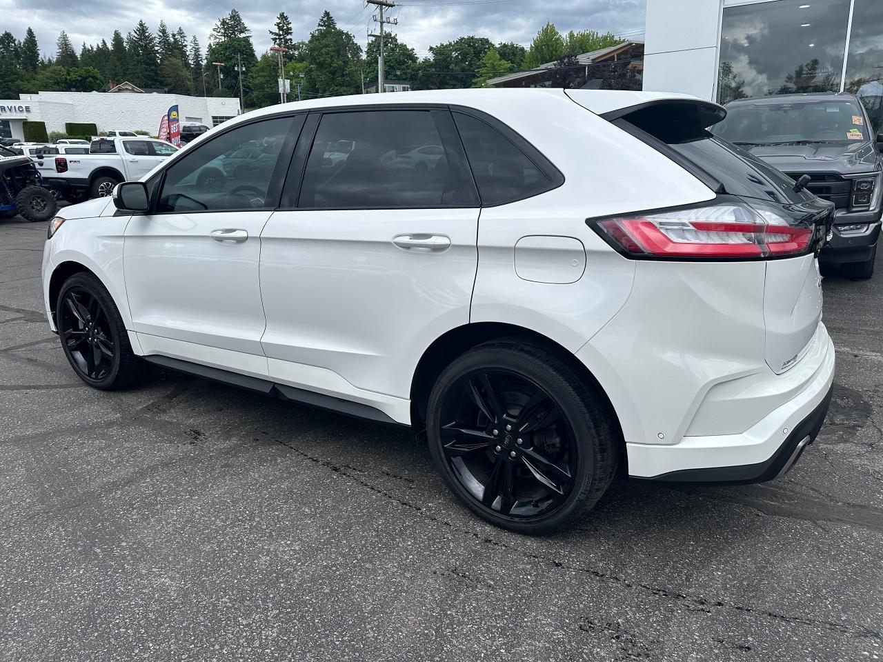 2022 Ford Edge ST Photo5