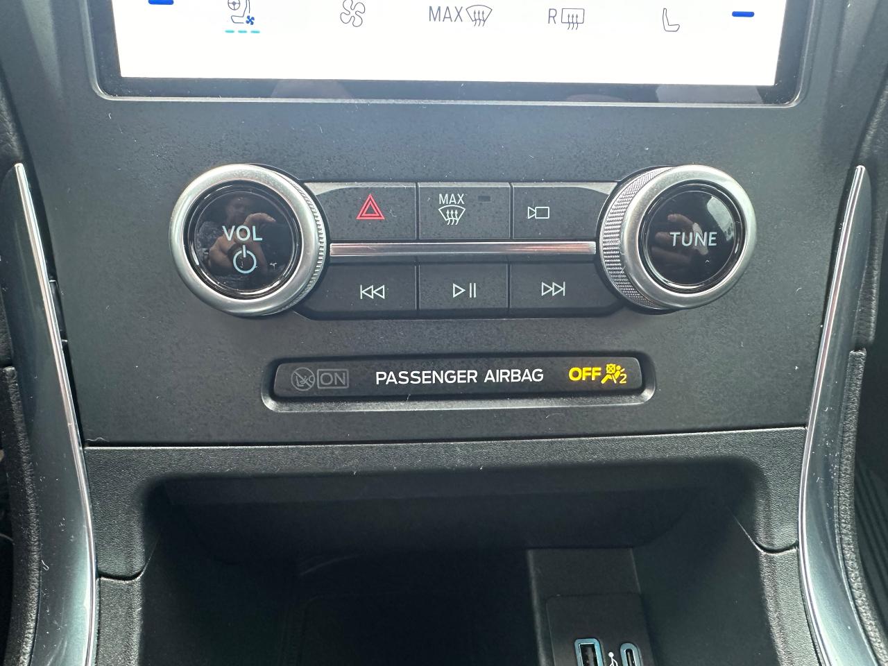 2022 Ford Edge ST Photo5