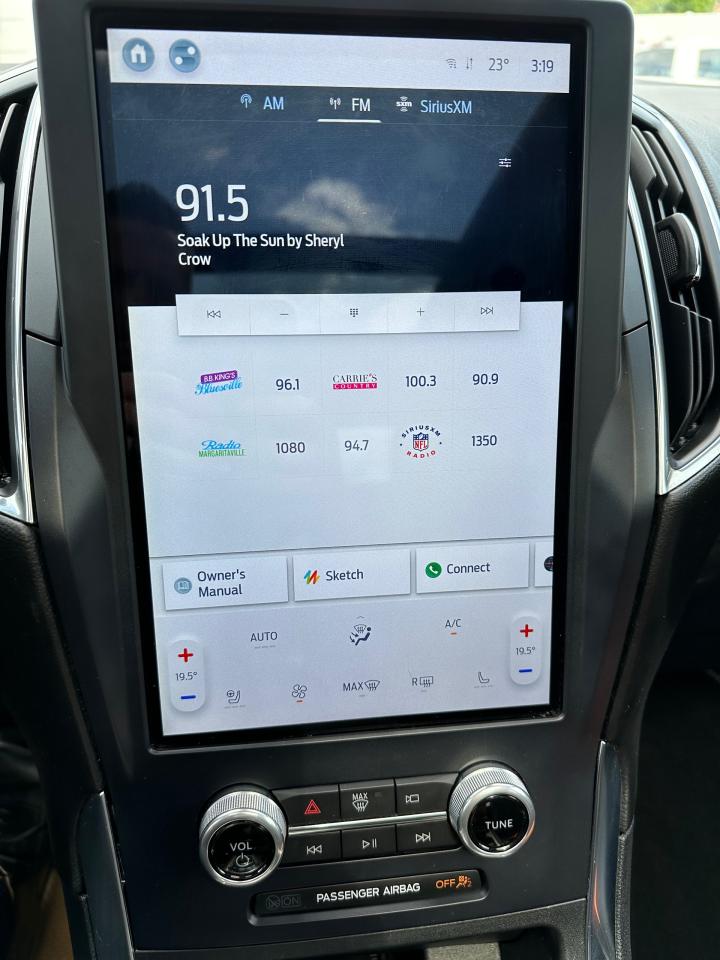 2022 Ford Edge ST Photo5