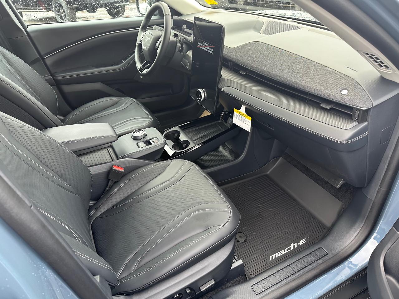 2024 Ford Mustang Mach-E Premium Photo5