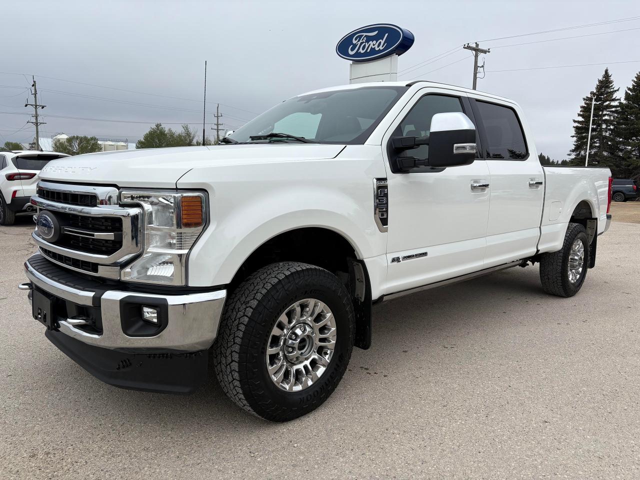 2022 Ford F-350 Lariat Photo1