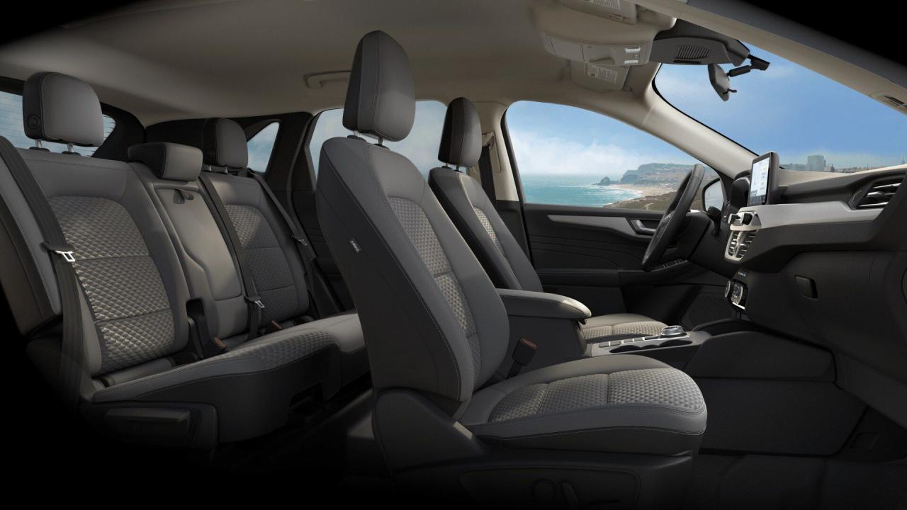 2021 Ford Escape  Photo7