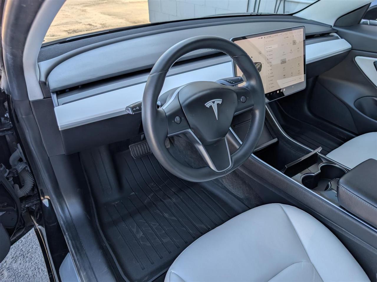 2019 Tesla Model 3 LONG RANGE AWD - WHITE INTERIOR - DUAL MOTOR