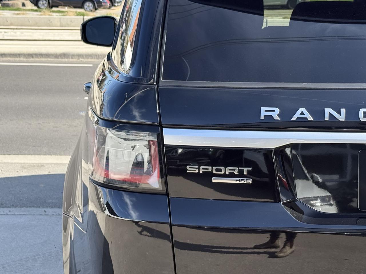 2019 Land Rover Range Rover Sport HSE | MERIDIAN | PANO | LOADED - Photo #12