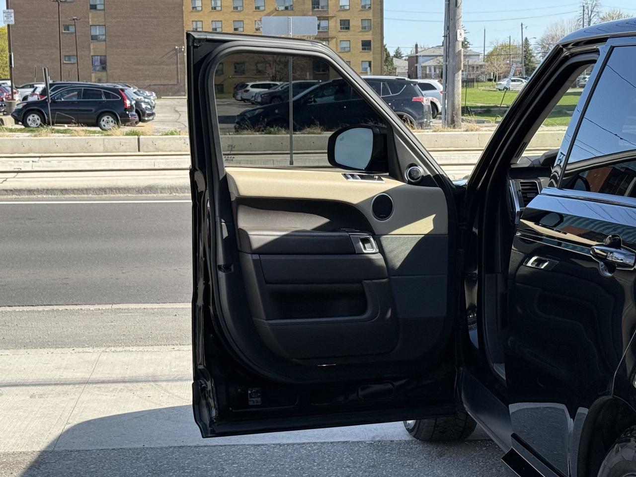 2019 Land Rover Range Rover Sport HSE | MERIDIAN | PANO | LOADED - Photo #14