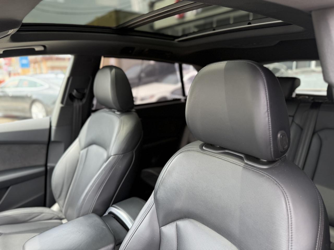 2019 Audi Q8 TECHNIK | PANO | LOADED | - Photo #28