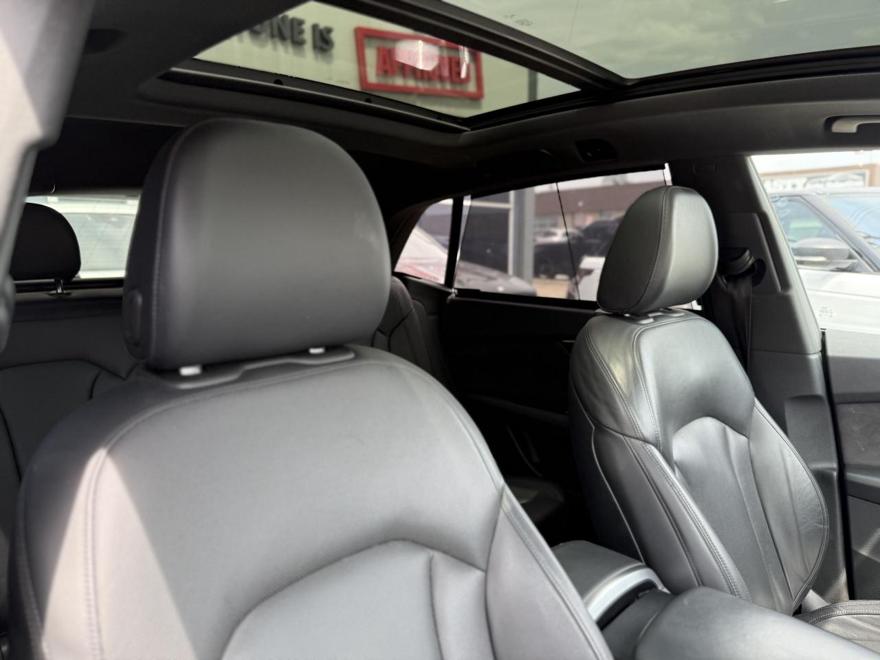 2019 Audi Q8 TECHNIK | PANO | LOADED | - Photo #31