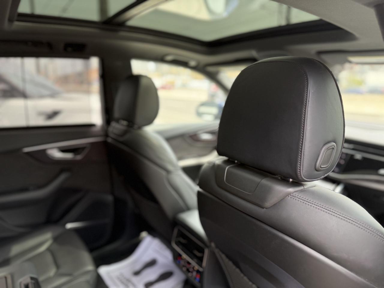 2019 Audi Q8 TECHNIK | PANO | LOADED | - Photo #34