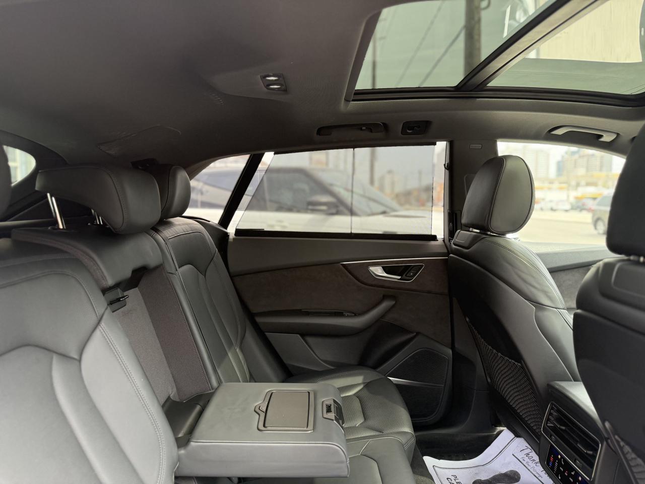 2019 Audi Q8 TECHNIK | PANO | LOADED | - Photo #33