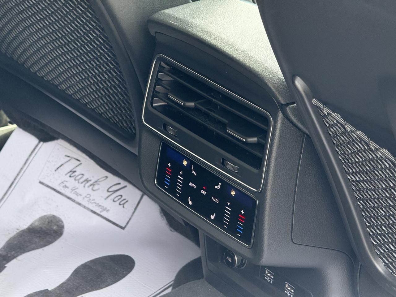 2019 Audi Q8 TECHNIK | PANO | LOADED | - Photo #36