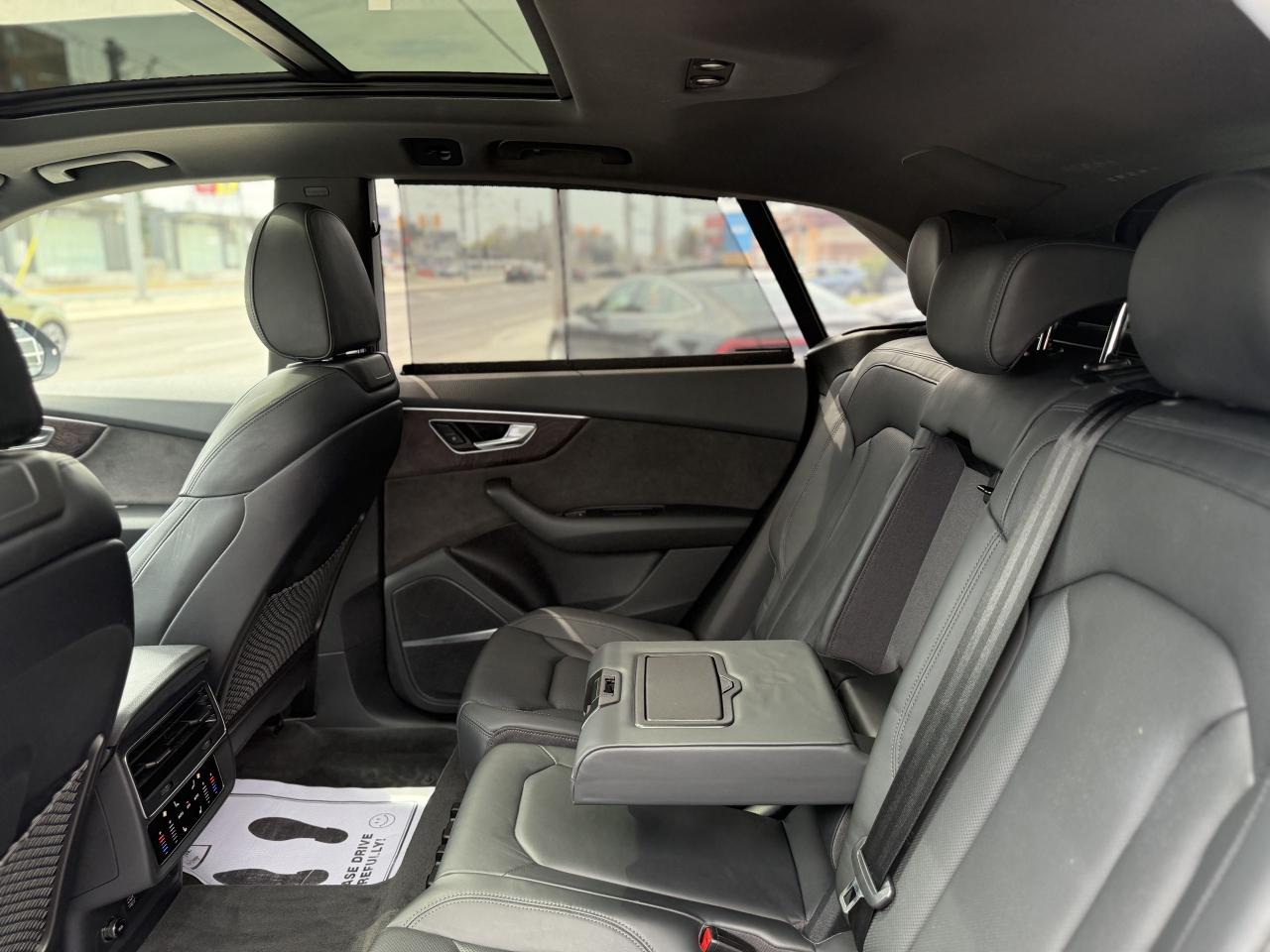 2019 Audi Q8 TECHNIK | PANO | LOADED | - Photo #38