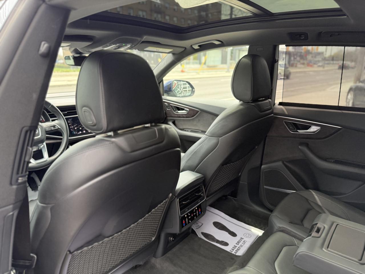 2019 Audi Q8 TECHNIK | PANO | LOADED | - Photo #39