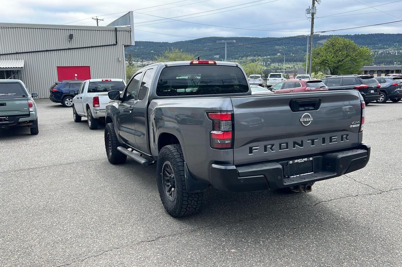2022 Nissan Frontier S Photo