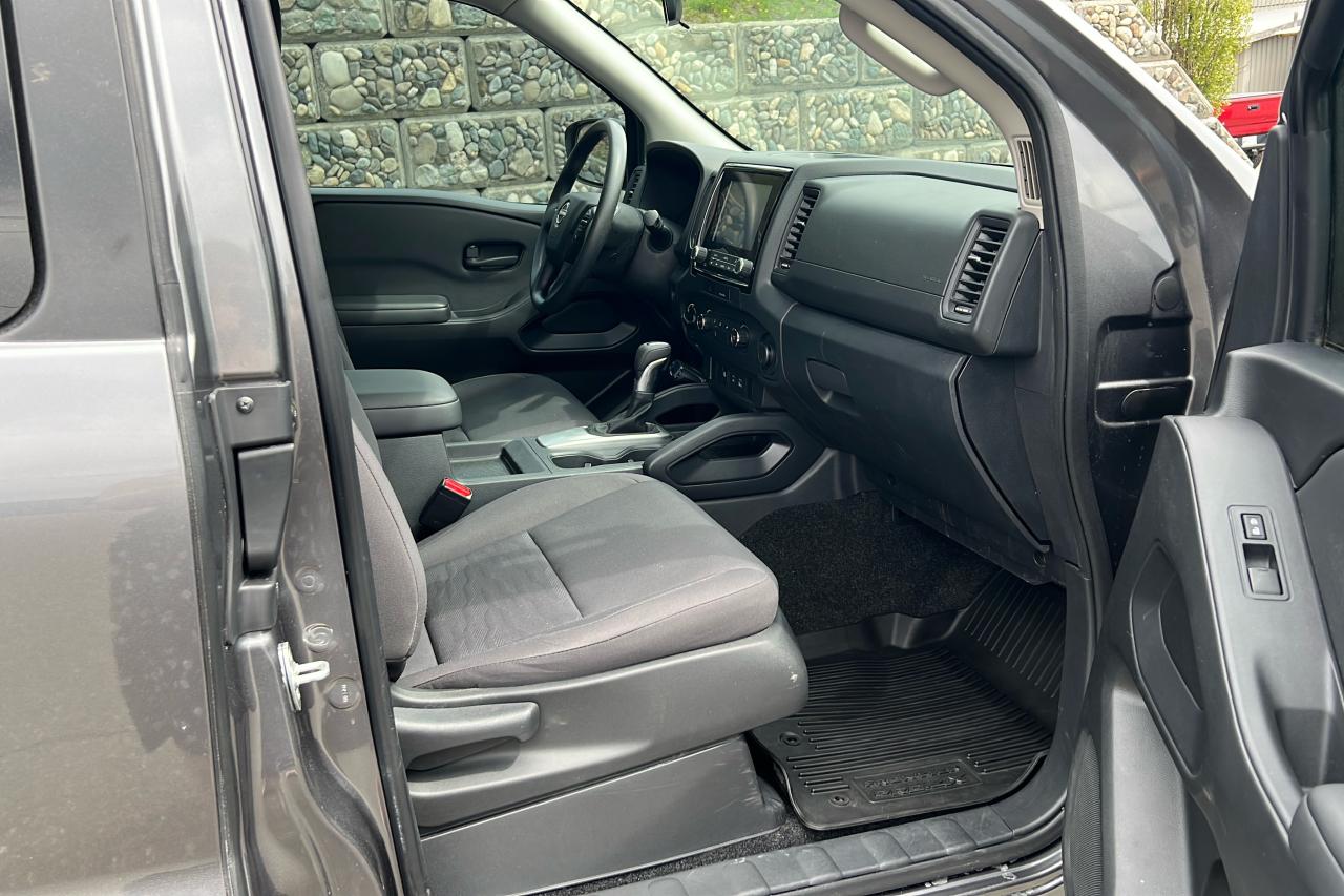 2022 Nissan Frontier S Photo