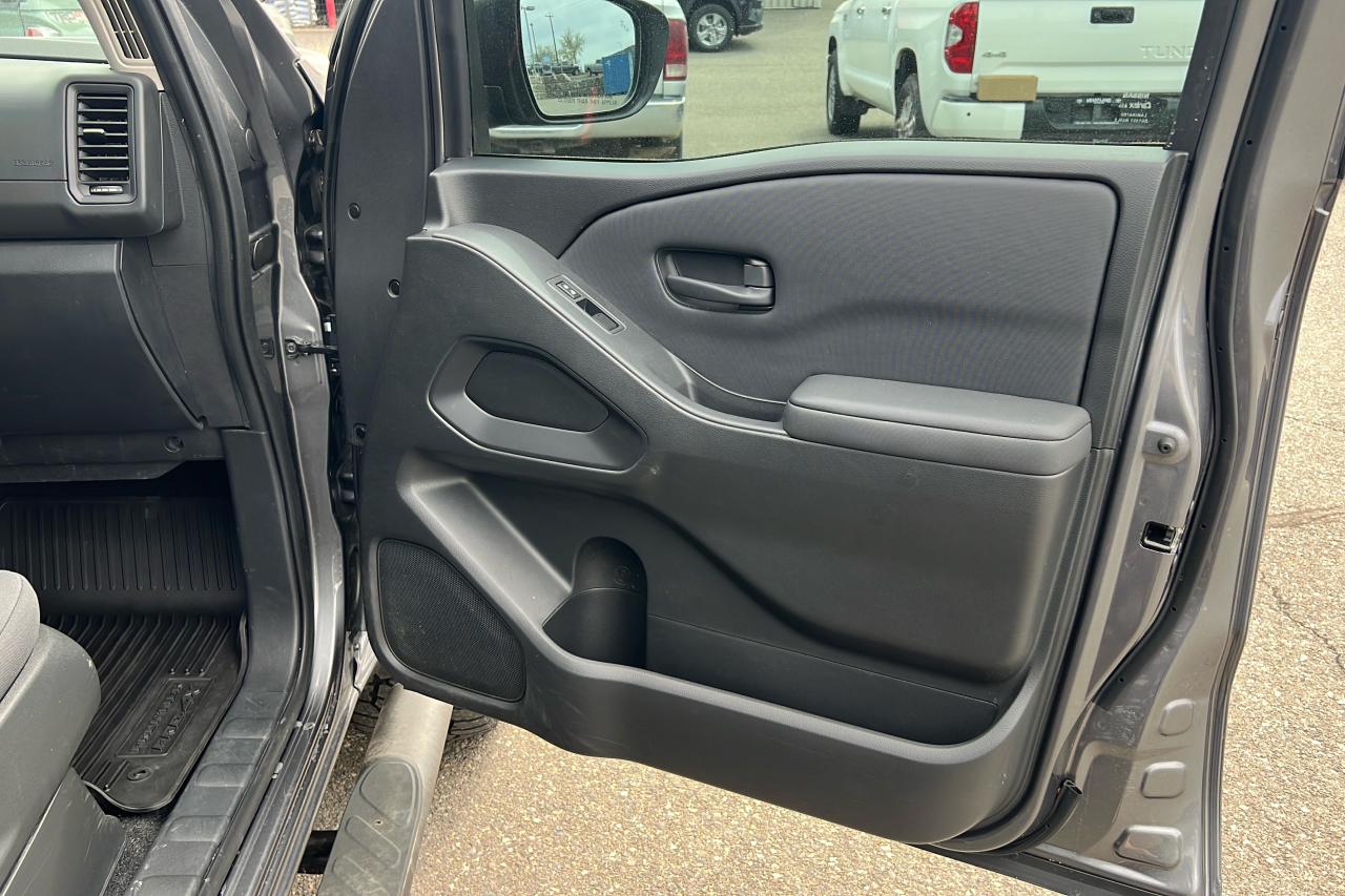 2022 Nissan Frontier S Photo