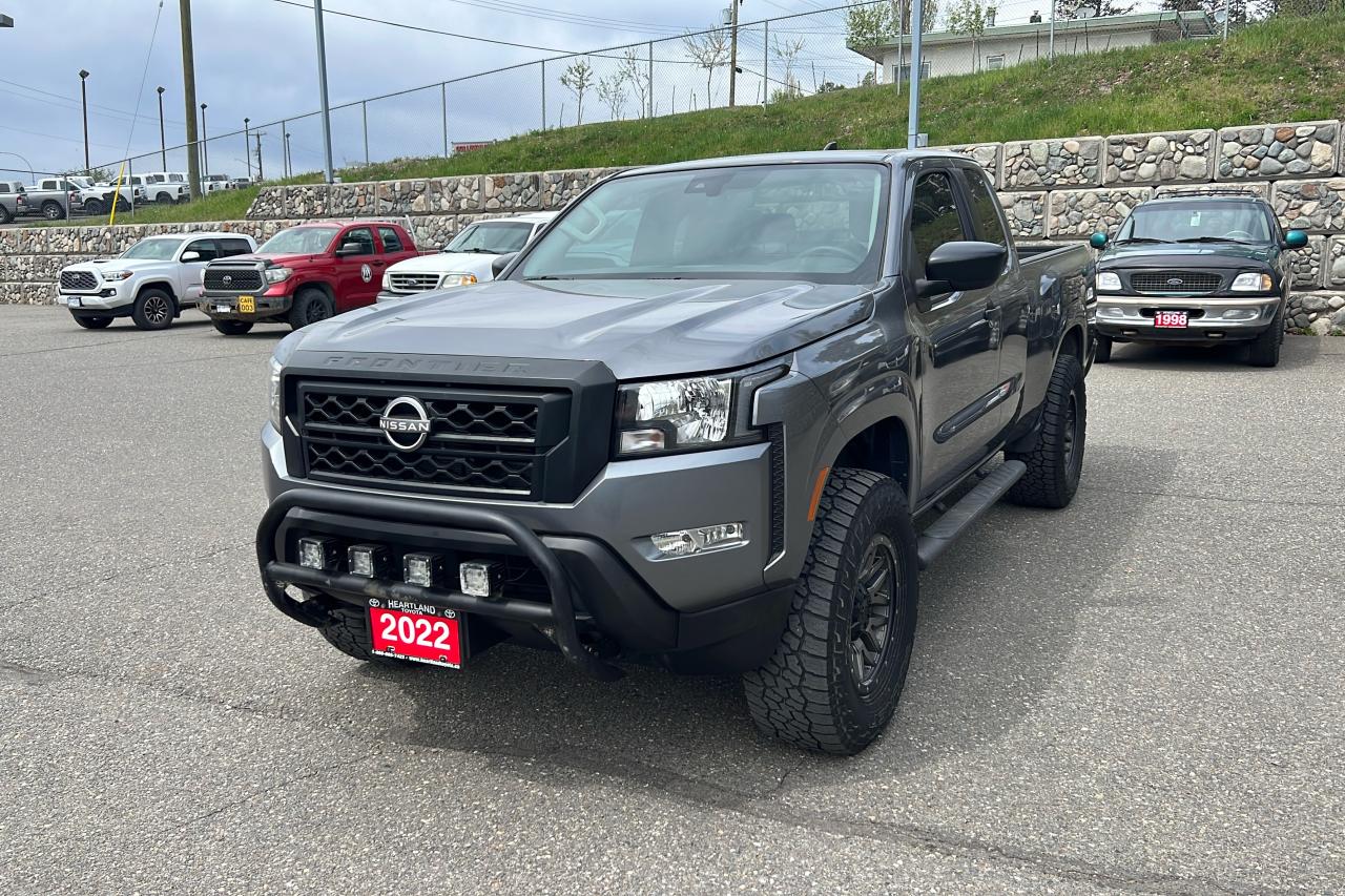 2022 Nissan Frontier S Photo2