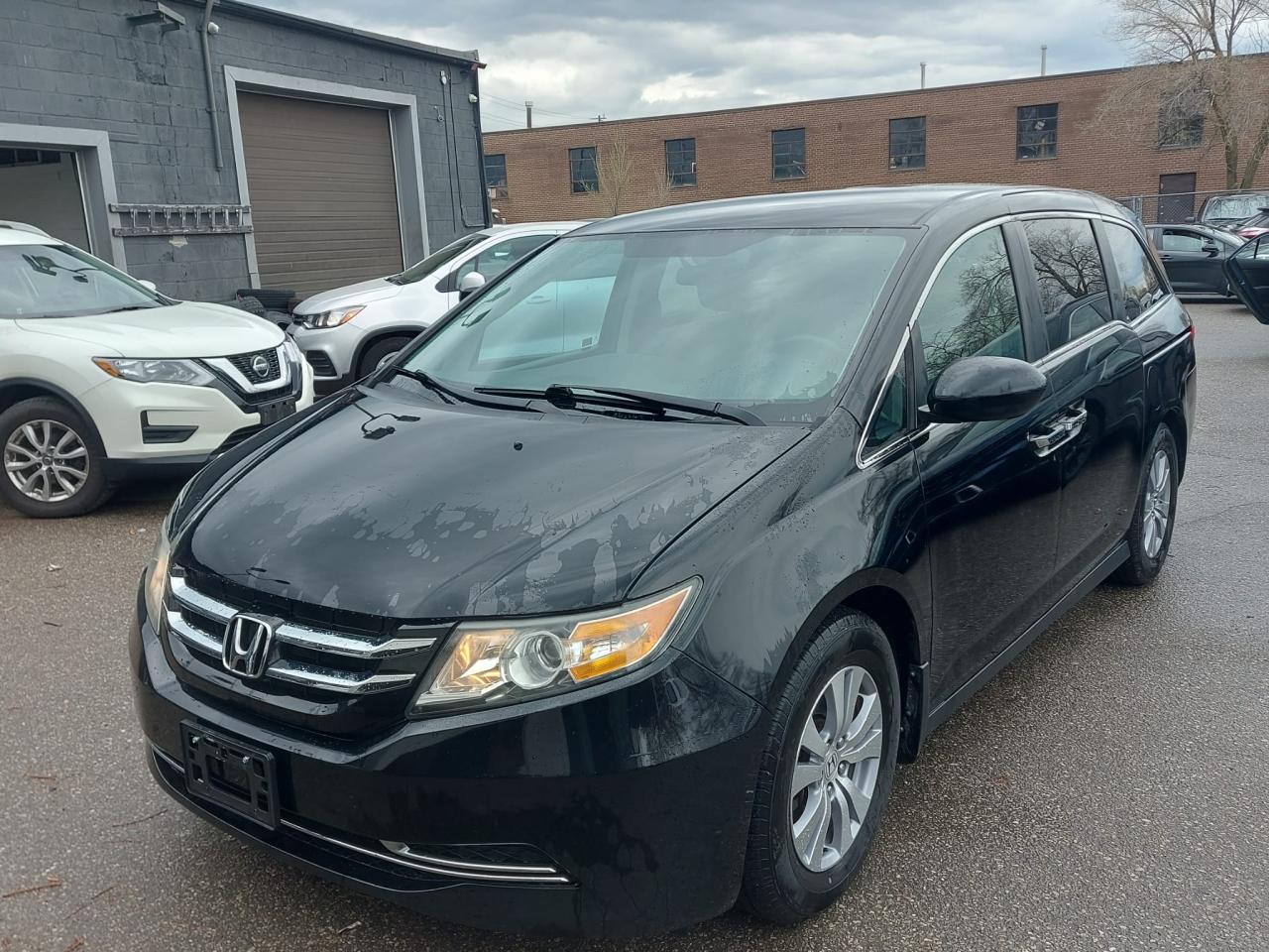 2017 Honda Odyssey EX Photo0