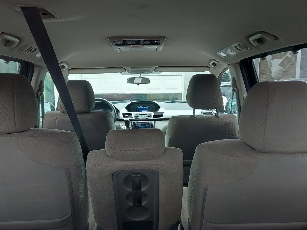 2017 Honda Odyssey EX Photo4