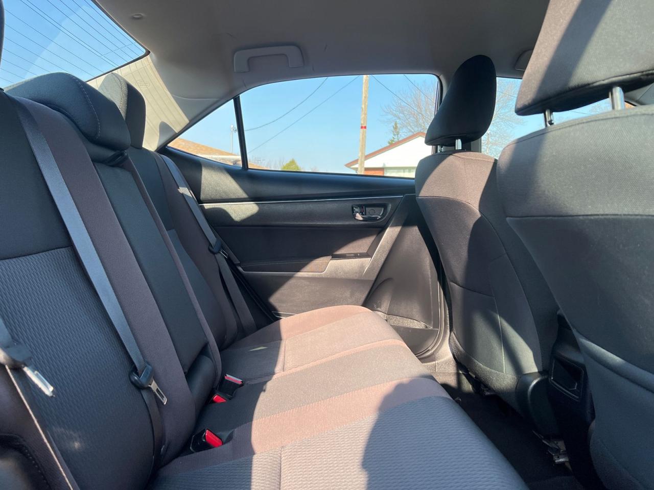 2019 Toyota Corolla LE - Photo #8