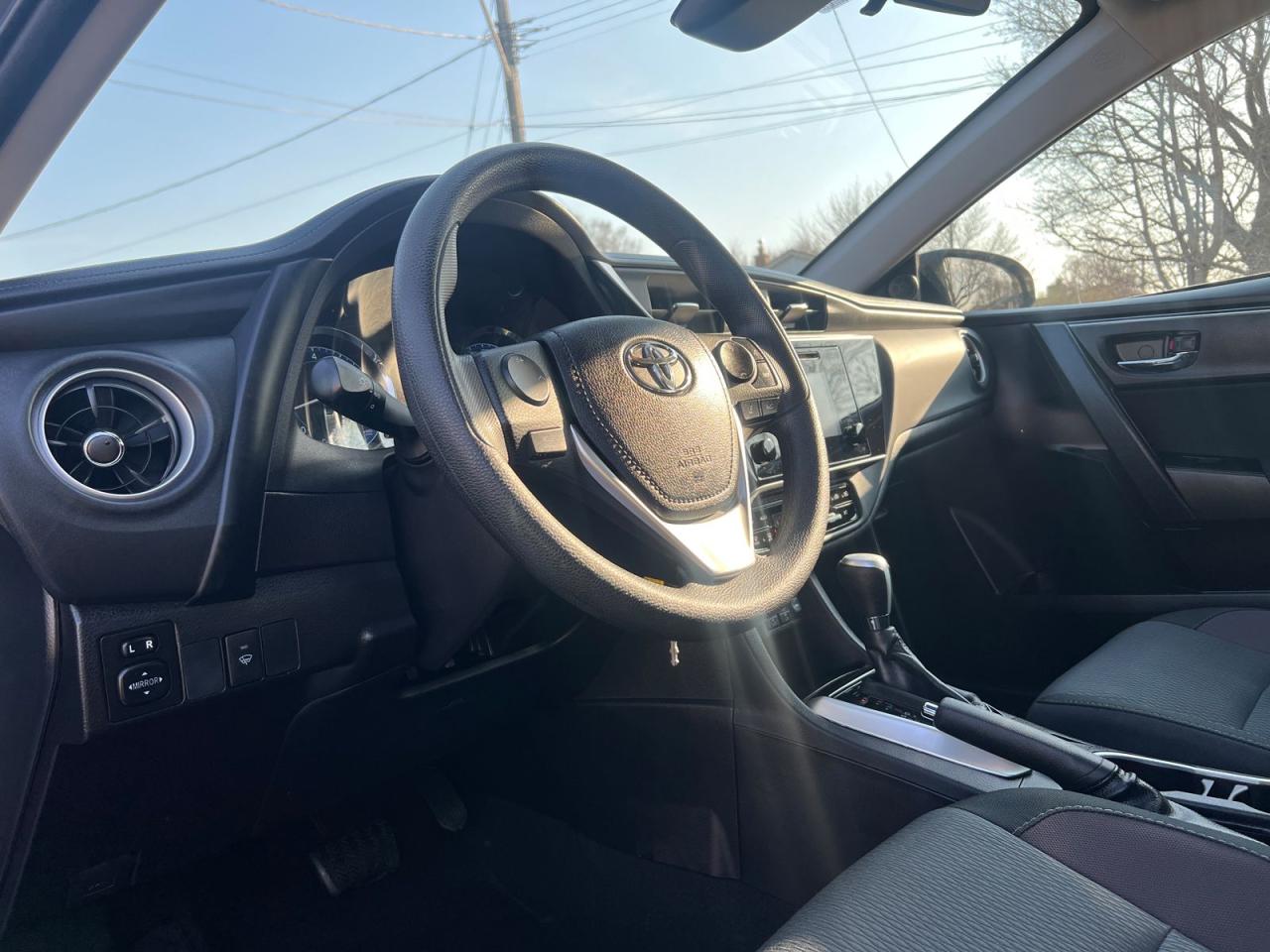 2019 Toyota Corolla LE - Photo #12